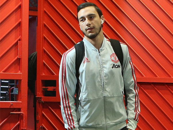 Pulang Kampung ke Italia, Darmian Resmi Jadi Pemain Parma