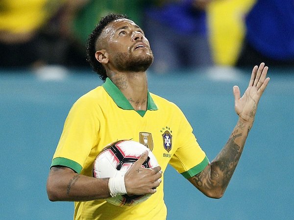 Thiago Silva Bersyukur Neymar Bertahan di PSG