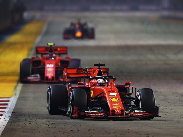 Hasil Race F1 GP Singapura: Akhiri Paceklik Kemenangan, Vettel Menang di Marina Bay