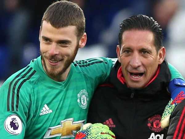 Manchester United Ditinggal Pelatih Kiper
