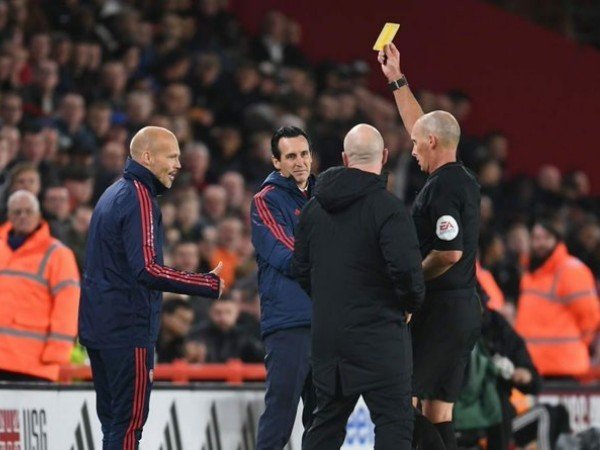 Ljungberg Dikartu Kuning, Ini Tanggapan Emery