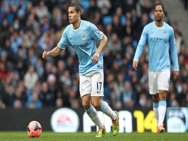 Eks Gelandang Man City Segera Tes Medis di AS Roma