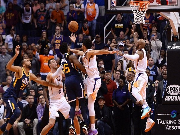 Berkat Free Throw Mitchell, Jazz Menang Tipis Atas Suns