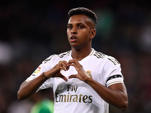 Casemiro Minta Publik Tak Terlalu Bebani Rodrygo