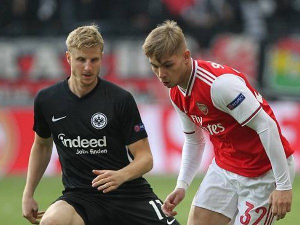Arsenal dan West Ham Saling Sikut Untuk Dapatkan Hinteregger