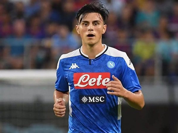 Bicara Kepada Media, Napoli akan Hukum Eljif Elmas