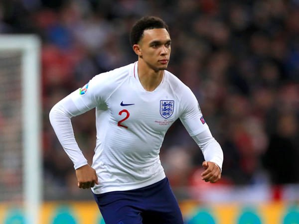 Alexander-Arnold Dinilai Sebagai Bek Kanan Terbaik Inggris Saat Ini