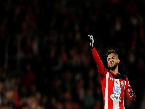 Duh! Pemain Southampton Ini Alami Cedera Usai Tabrak Meja Dapur