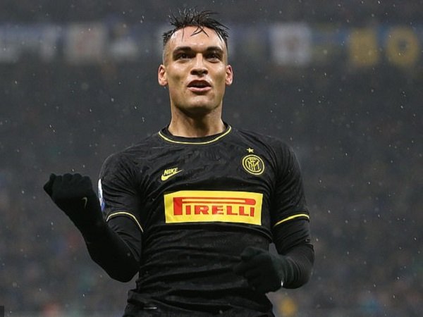 Cari Pengganti Aguero, Manchester City Bidik Lautaro Martinez