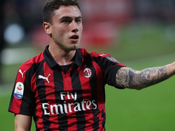 Temui Agen Calabria Bahas Perpanjangan Kontrak, Milan Diskusikan Sejumlah Target Transfer?