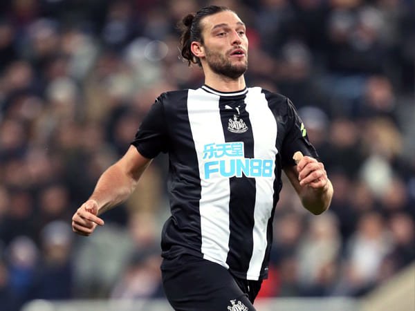 Andy Carroll Ingin Bertahan Selama Mungkin di Newcastle