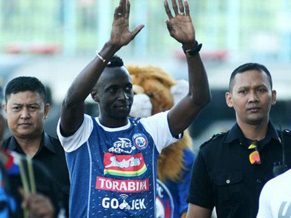 Arema FC Belum Menyerah Untuk Mempertahankan Makan Konate