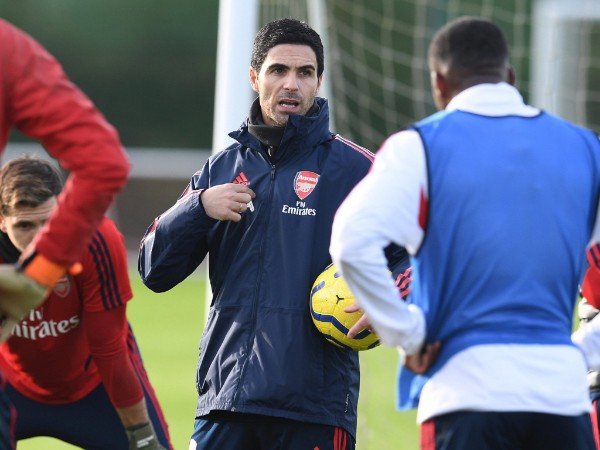 Arteta Ungkap Satu Hal yang Membedakannya dengan Unai Emery