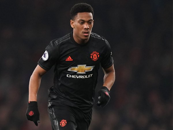 Solskjaer Berharap Martial dan Lingard Bisa Tampil di Derby Manchester