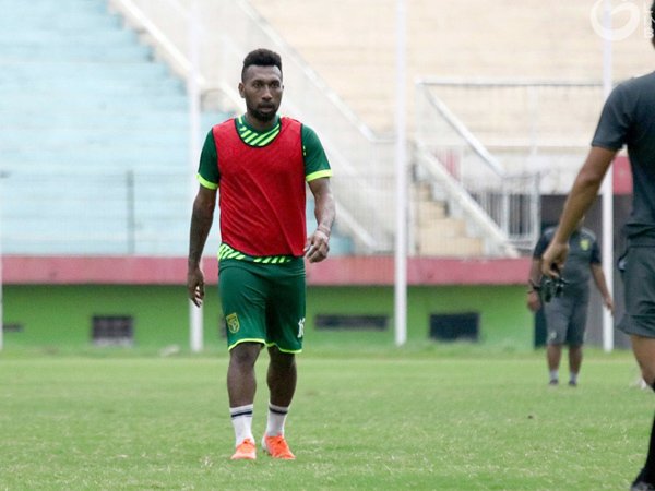 Meski Sudah Rekrut Patrich Wanggai, Persebaya Masih Incar Penyerang Anyar Lain