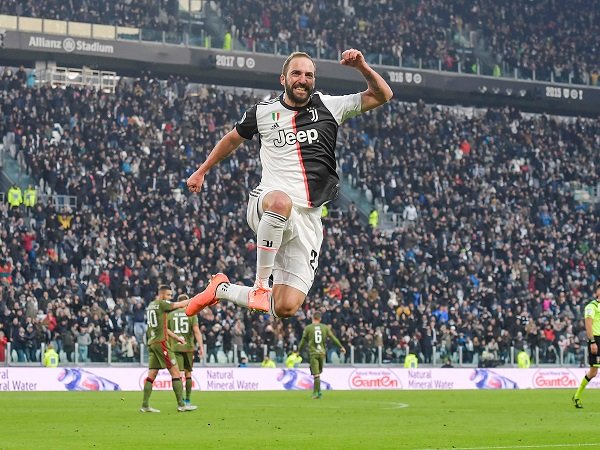 Sarri Jelaskan Pentingnya Peran Higuain untuk Juventus