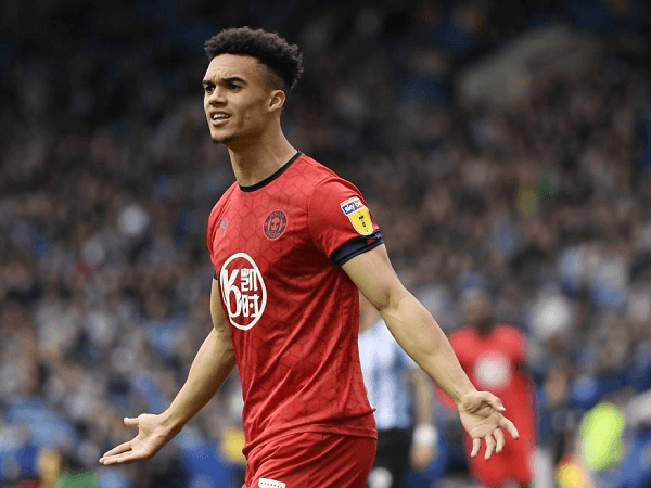 Alternatif Robinson, Milan Siapkan Dua Nama