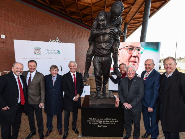 Kenang Bob Paisley, Liverpool Bangun Sebuah Patung