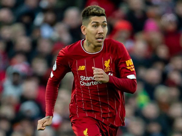 Oxlade-Chamberlain Nilai Firmino Bermain Tanpa Pamrih