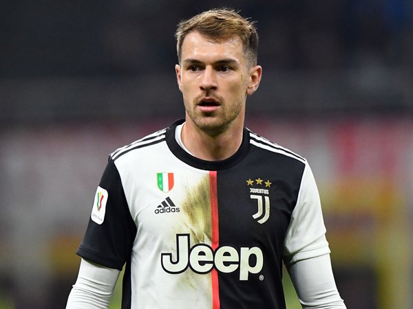 Man United Disarankan Tukar Paul Pogba dengan Aaron Ramsey