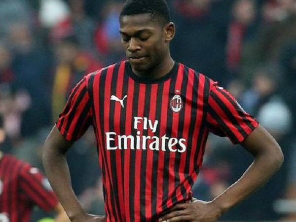 Milan Masih Yakin Soal Potensi Leao Dengan Satu Syarat