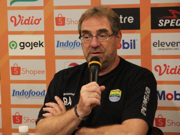 Tren Positif Persib Berlanjut, Robert Mengaku Senang