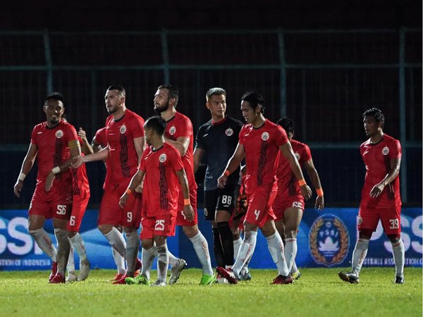 Maman Tak Masalah Dengan Kebijakan Rotasi Pemain yang Dilakukan Sergio Farias