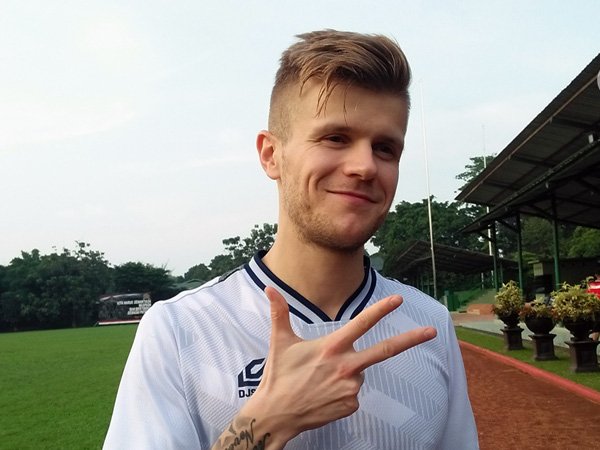 Pemain Asing Tira Persikabo Sebut Gaya Sepak Bola Indonesia Berbeda Dengan Eropa