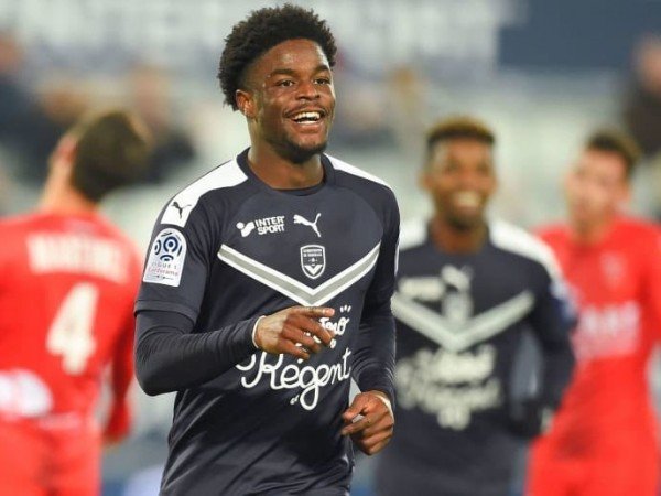 Dipantau Chelsea, Striker Bordeaux Ini Justru Ingin Perkuat Arsenal