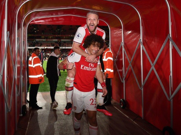 Martin Keown Terkesan dengan Kemajuan Shkodran Mustafi