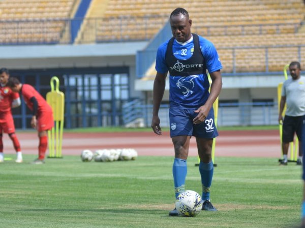 Victor Igbonefo Siap Hadapi Kekuatan 'Arema Rasa Persib'