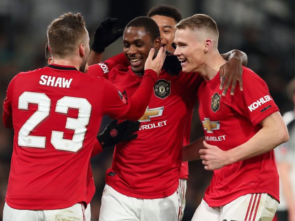 Berbatov: Man United Punya Peluang Menang di Derby Manchester