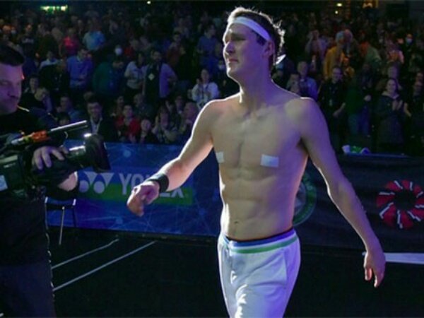 Unik! Victor Axelsen Jelaskan Soal Penutup Puting di All England
