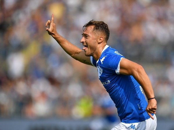 Donnarumma Sebut Stefan de Vrij Sebagai Bek Terkuat di Serie A