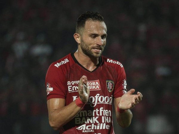 Bertindak Sebagai Orangtua Tunggal, Spasojevic Ajak Anaknya Liburan