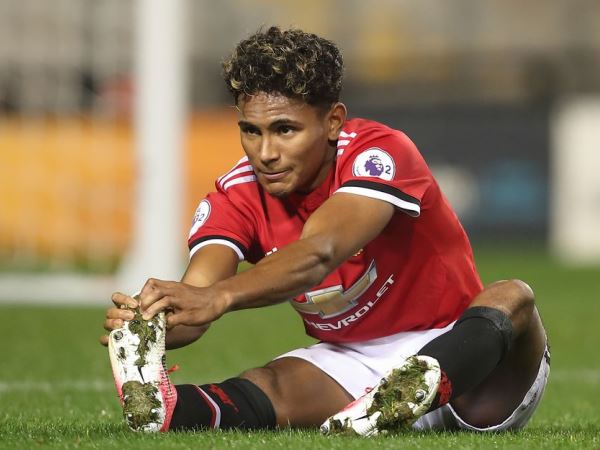Manchester United Berencana Lepas Dua Pemain Muda Mereka