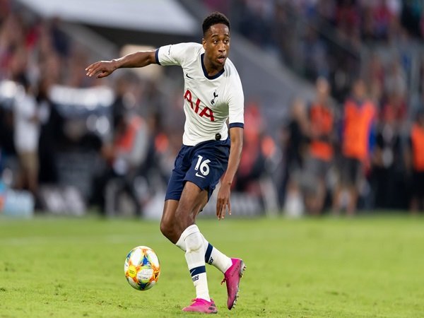 Kyle Walker-Peters Bocorkan Pesan Mourinho Terkait Masa Depannya di Tottenham