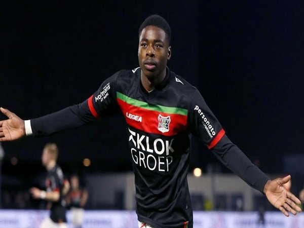 Atletico Madrid Ajukan Tawaran Rekrut Penyerang Muda NEC