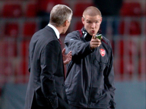 Kisah Philippe Senderos, Tolak Manchester United dan Bayern Munich Hanya Demi Arsenal