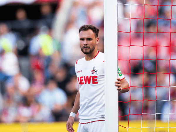 Duh!  Gelandang FC Koln Tak Sudi Lanjutkan Bundesliga