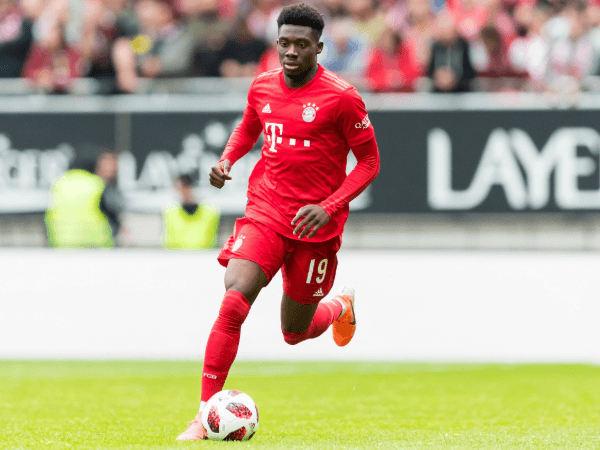 Jose Mourinho Sempat Inginkan Alphonso Davies di Manchester United