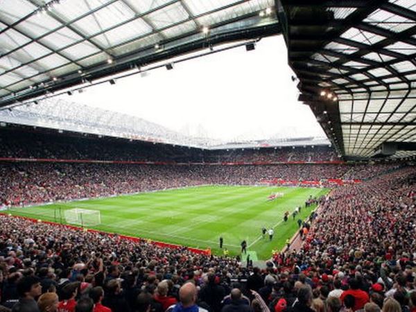 Virus Corona: Manchester United Tunda Rencana Renovasi Old Trafford