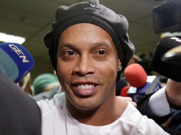 Dikaruniai oleh Tuhan, Level Ronaldinho Masih di Atas Messi