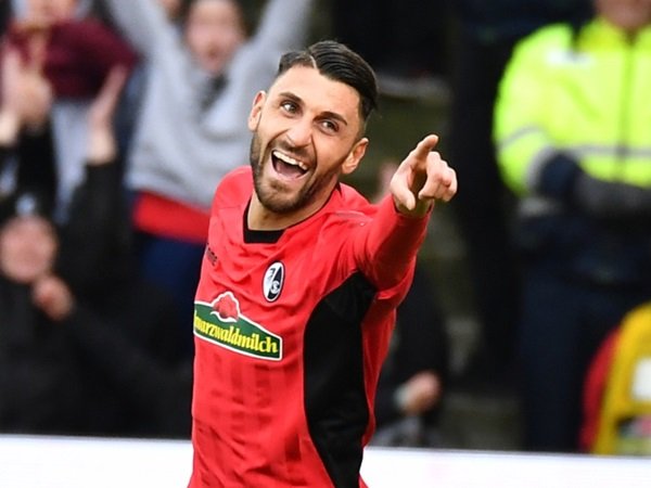 Santer Dikaitkan Dengan Transfernya ke Lazio, Ini Tanggapan Winger Freiburg