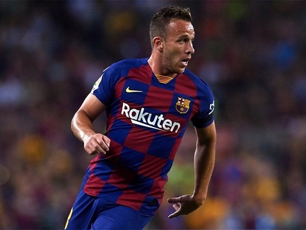 Transfer Barter Arthur-Pjanic Antara Barcelona dan Juventus Batal?