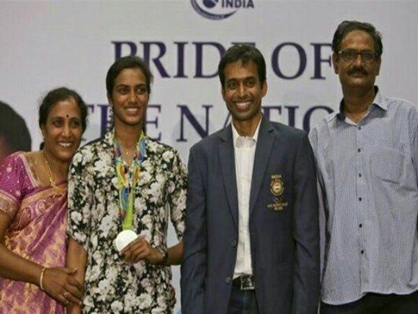 PV Sindhu Kenang Pengorbanan Ayah dan Ibu Dalam Perjalanannya ke Olimpiade Rio 2016
