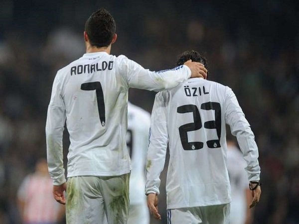 Ronaldo: Saya Marah Ketika Real Madrid Jual Ozil