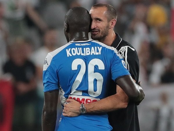 Chiellini Jelaskan Alasan Dekati Koulibaly Setelah Bikin Gol Bunuh Diri Kontra Juventus