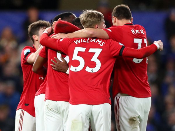 Phil Neville: Performa Man United Sekarang Bikin Penggemar Gembira