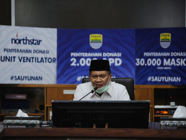 Walikota Bandung Apresiasi Bantuan Alat Medis yang Diberikan Persib